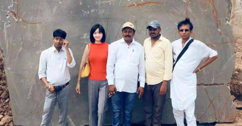 Pertemuan dengan Pemilik Tambang Granit Black Galaxy di India